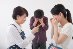 義理のお母さんの考え方に納得できないときの対処法