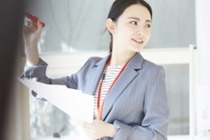 結婚したら仕事を辞めろという旦那さんを説得する方法